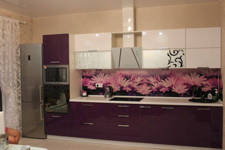 вместительная прямая кухня в Ижевске