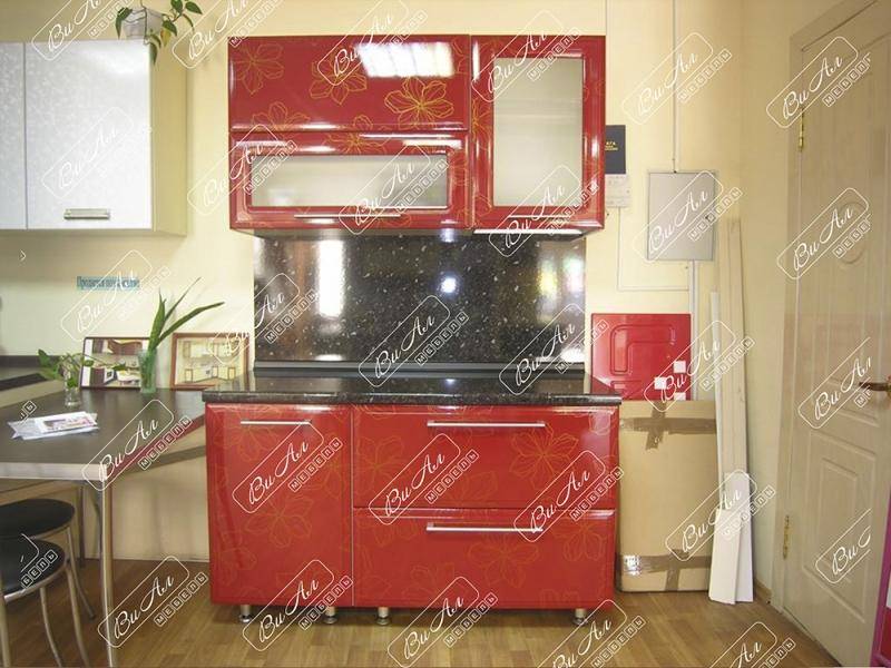 кухня красная с цветами в Ижевске