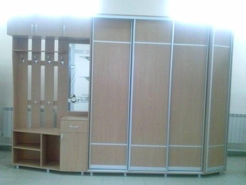 прихожая со шкафом-купе в Ижевске