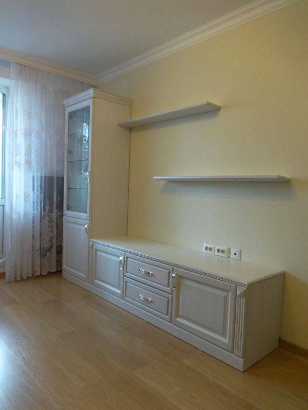 белая мебель для гостиной в Ижевске