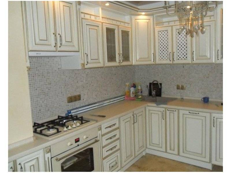 угловая кухня в классическом стиле в Ижевске