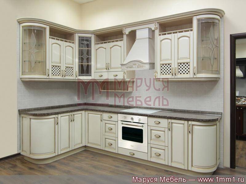 кухня угловая классика массив в Ижевске