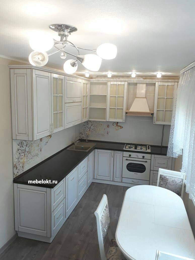 угловая кухня из массива в Ижевске
