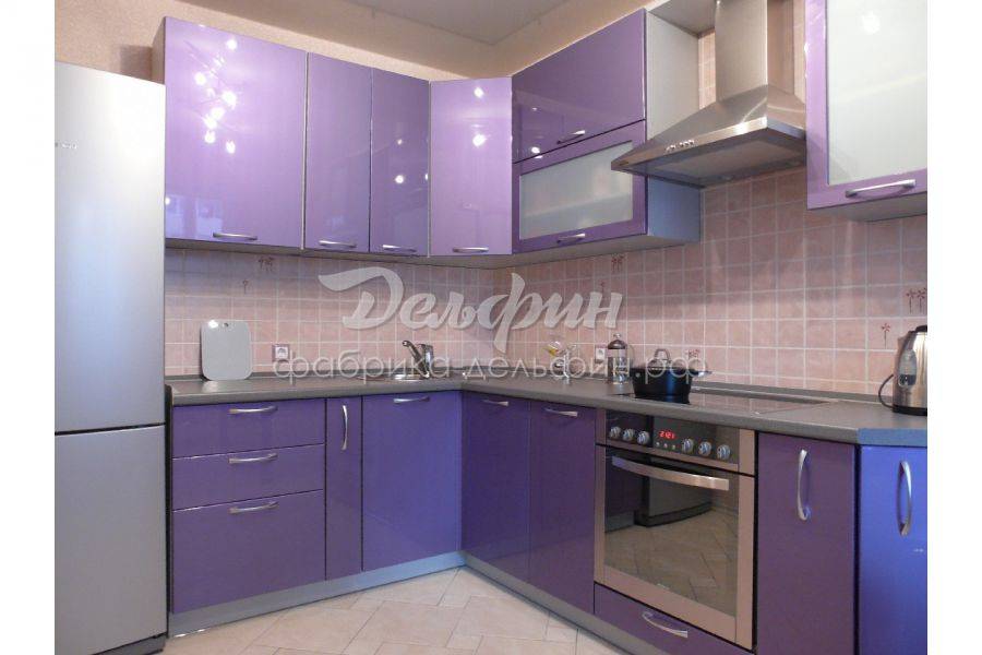 угловая сиреневая кухня в Ижевске
