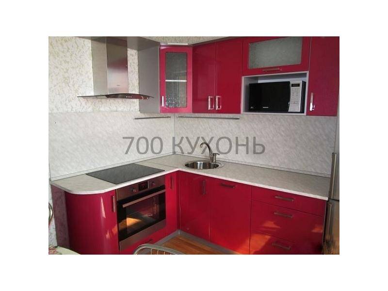 яркая угловая кухня в Ижевске