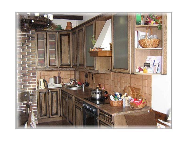 угловая классическая кухня в Ижевске