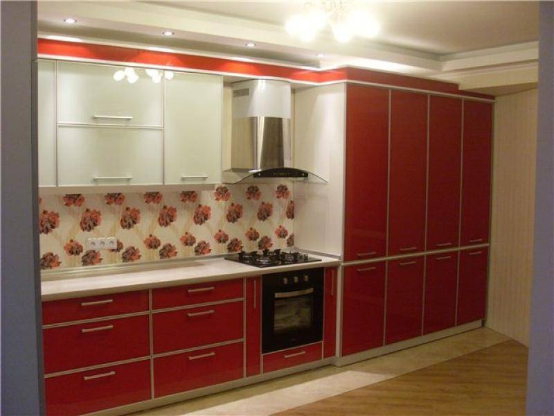 современная прямая кухня в Ижевске
