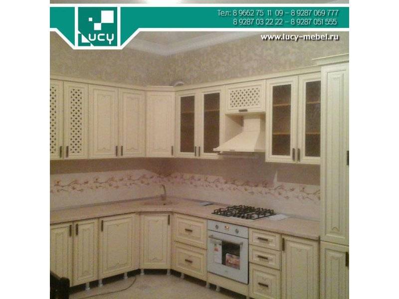 большая угловая кухня в Ижевске