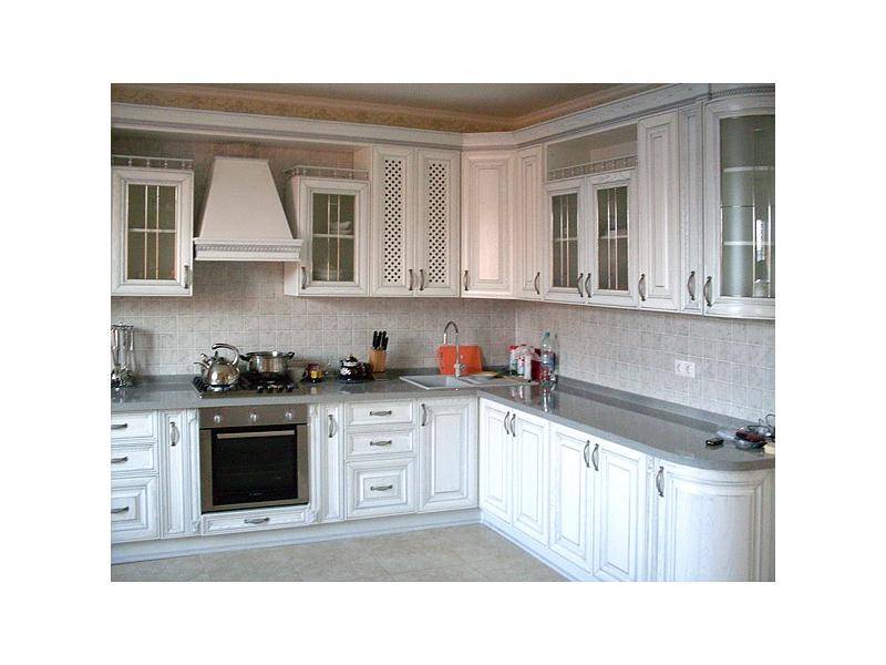 угловая классическая кухня в Ижевске